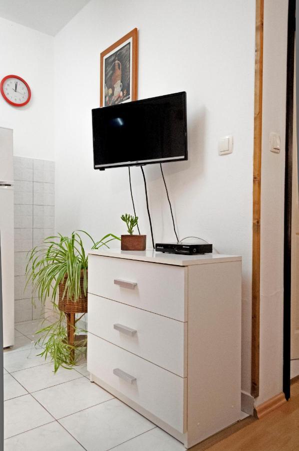 Apartment Rosa 1 Ровинь Экстерьер фото